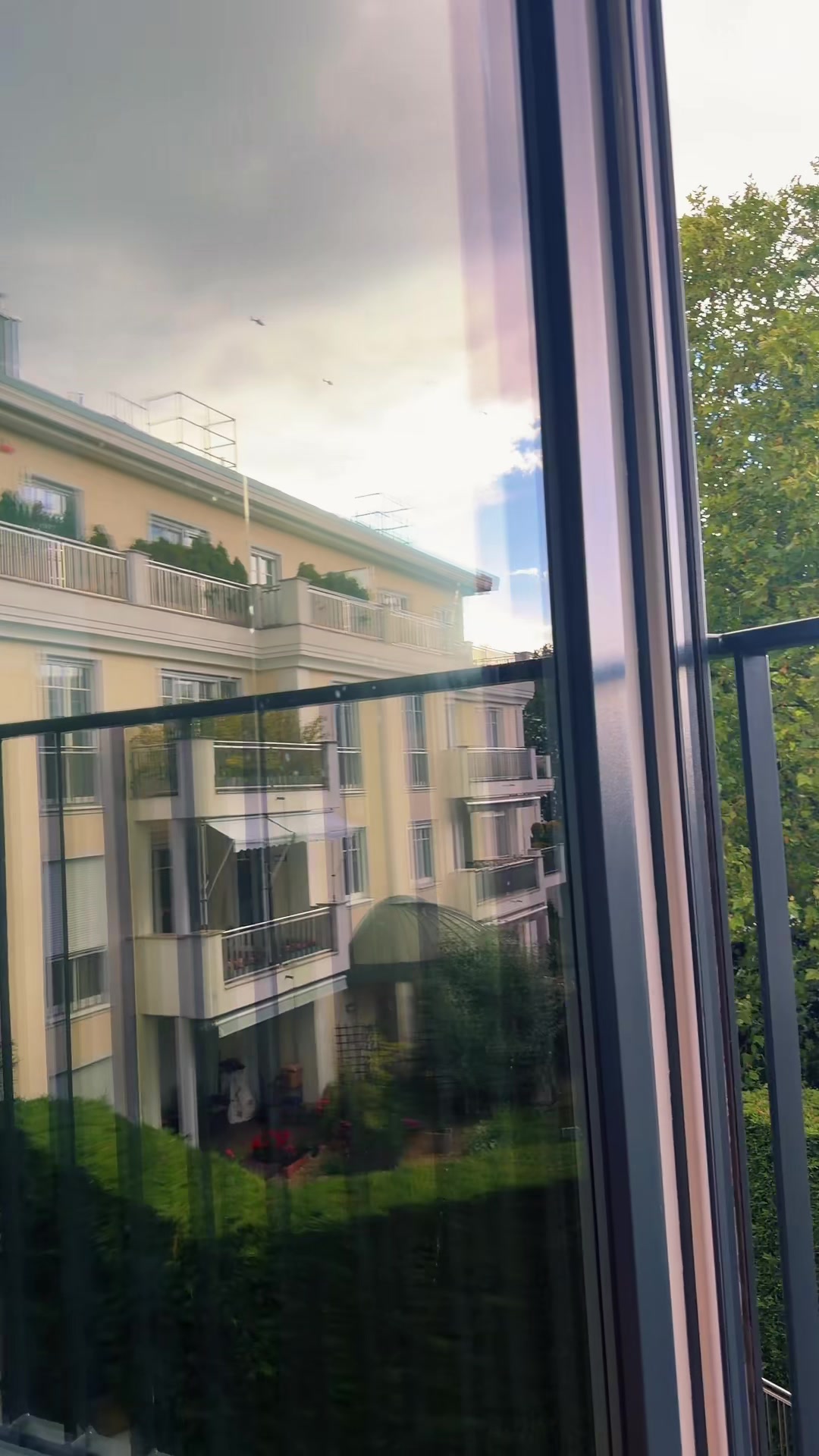 @Follow-> 14195.Berlin