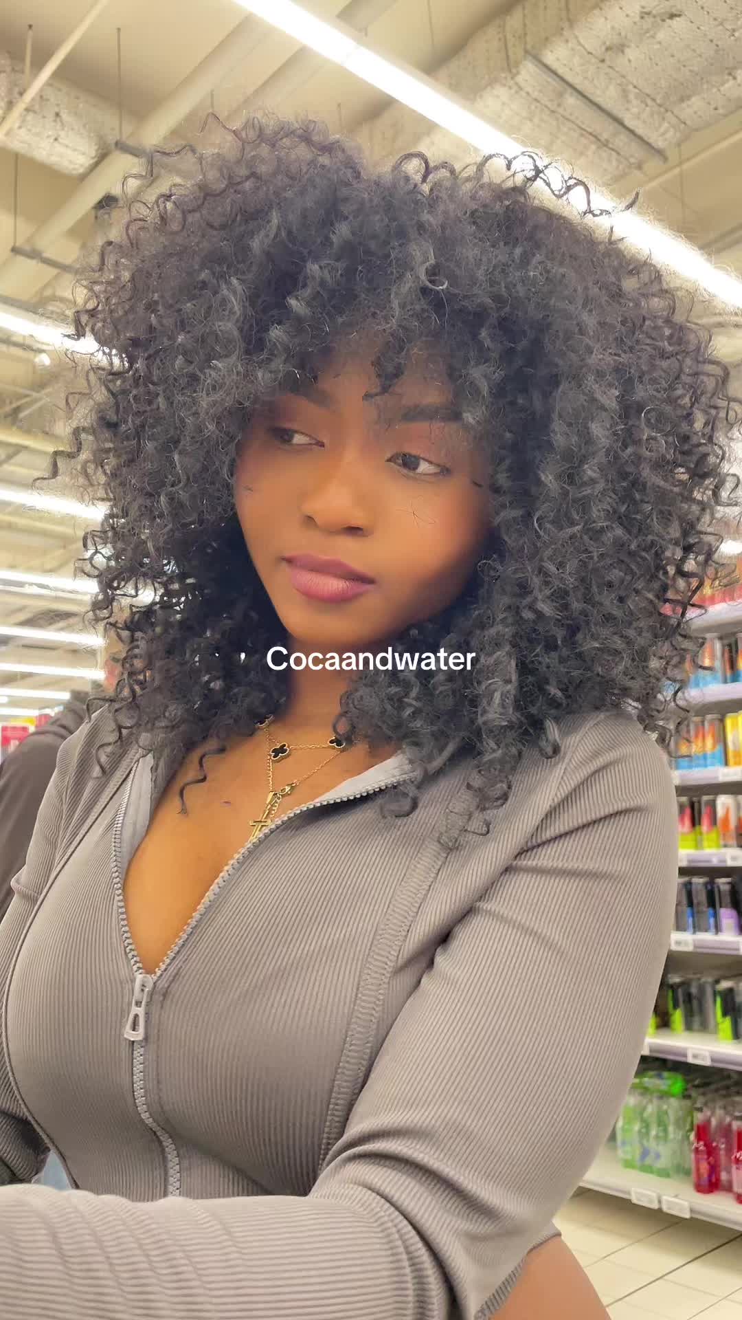 @It’s Julie🇨🇲🇷🇺