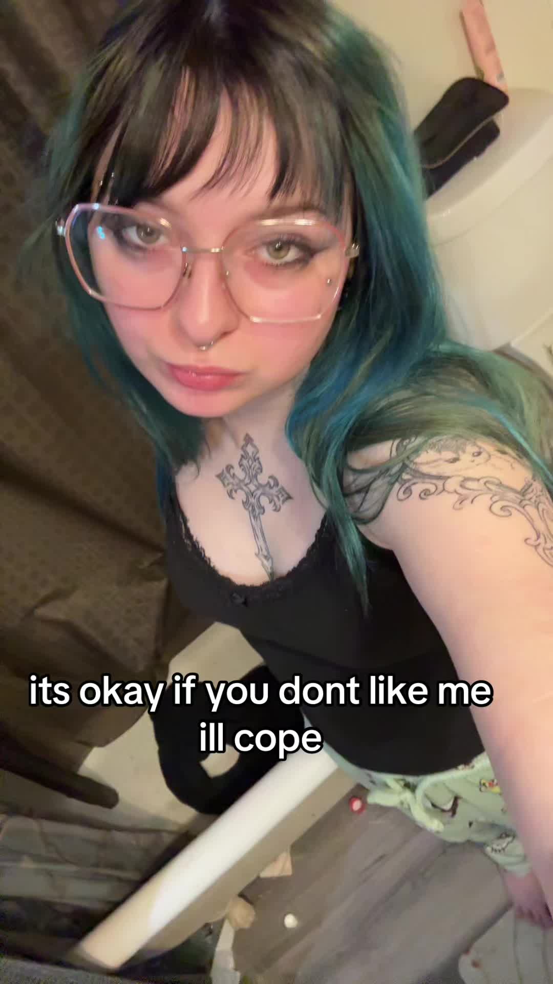 @alayzsaa