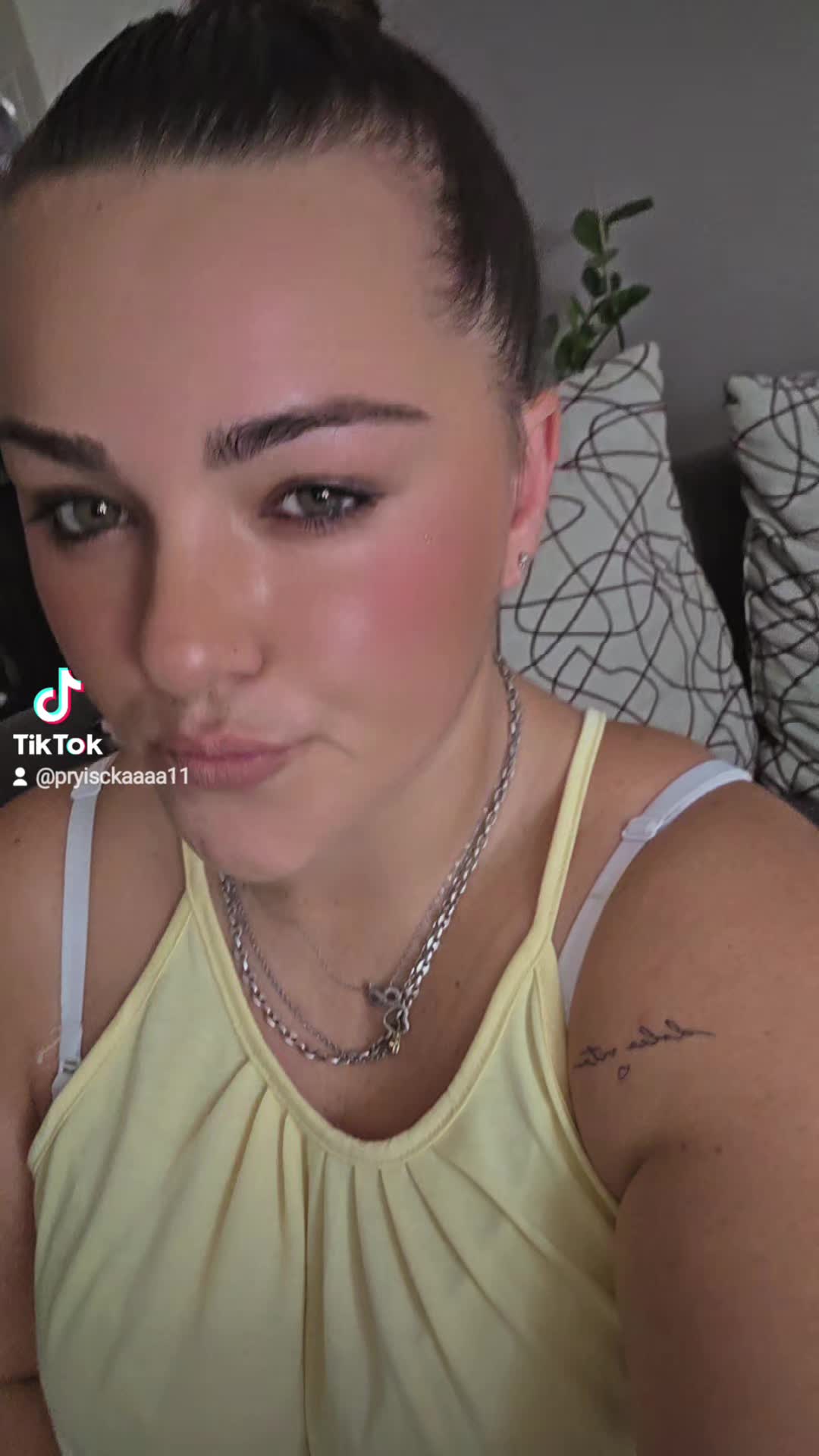 @𝓟𝓻𝔂𝓼𝓴𝓪 ☀️🫶🏻