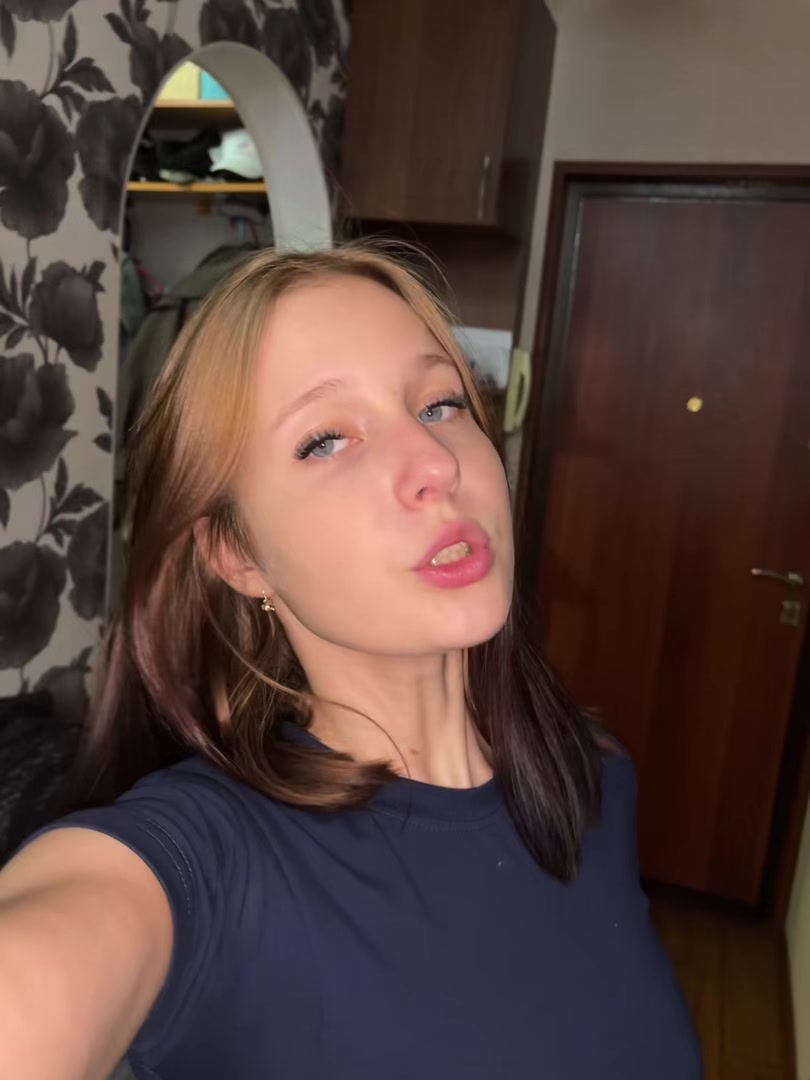 @лерка😝