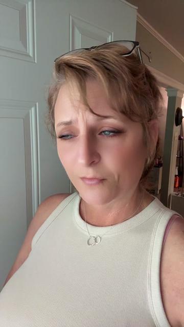 @MrsAmandaKEverett