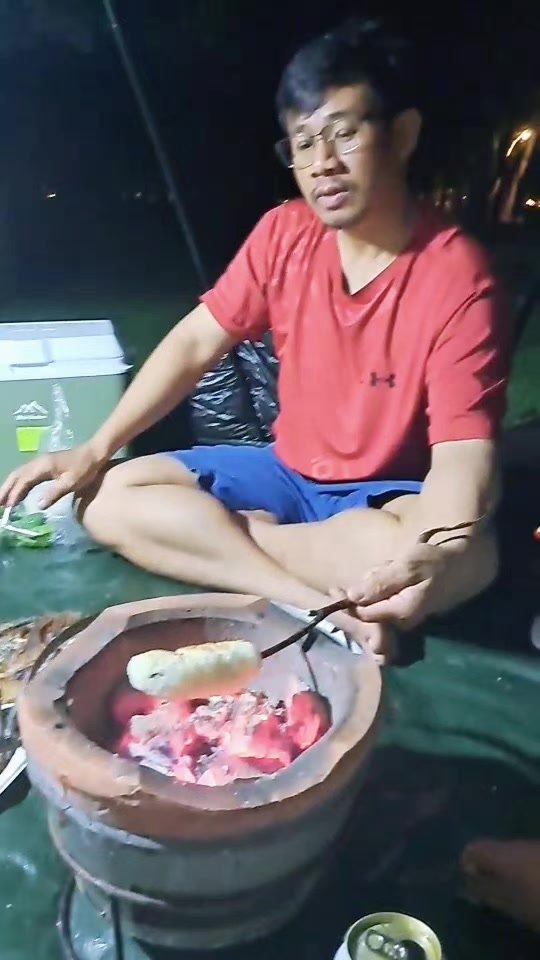@Chefdef (ผู้ชายทรงลุง)