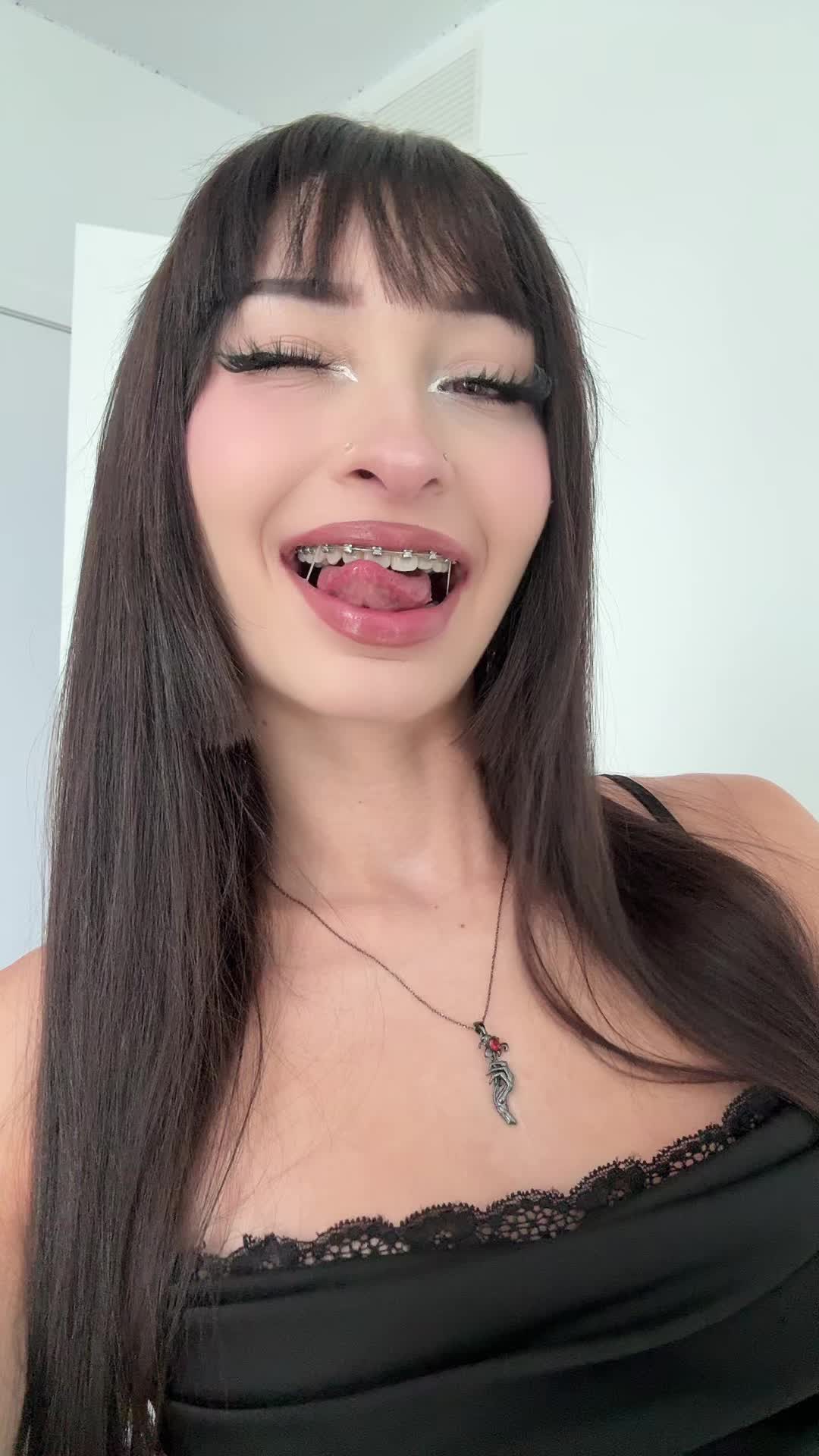 @Foxxi