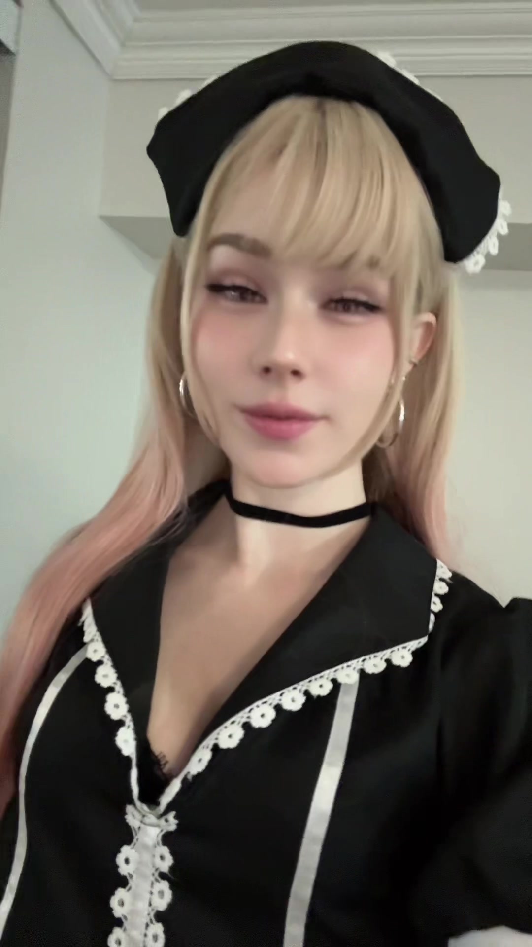 @F0̷X ⪩. .⪨