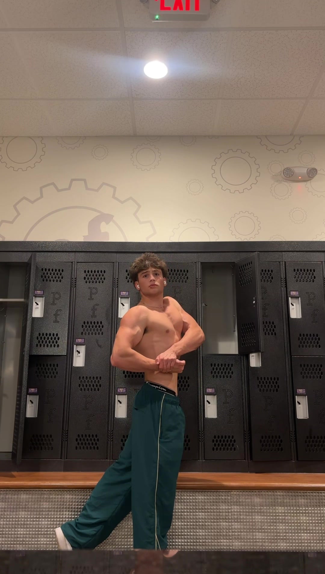 @anthonygach0