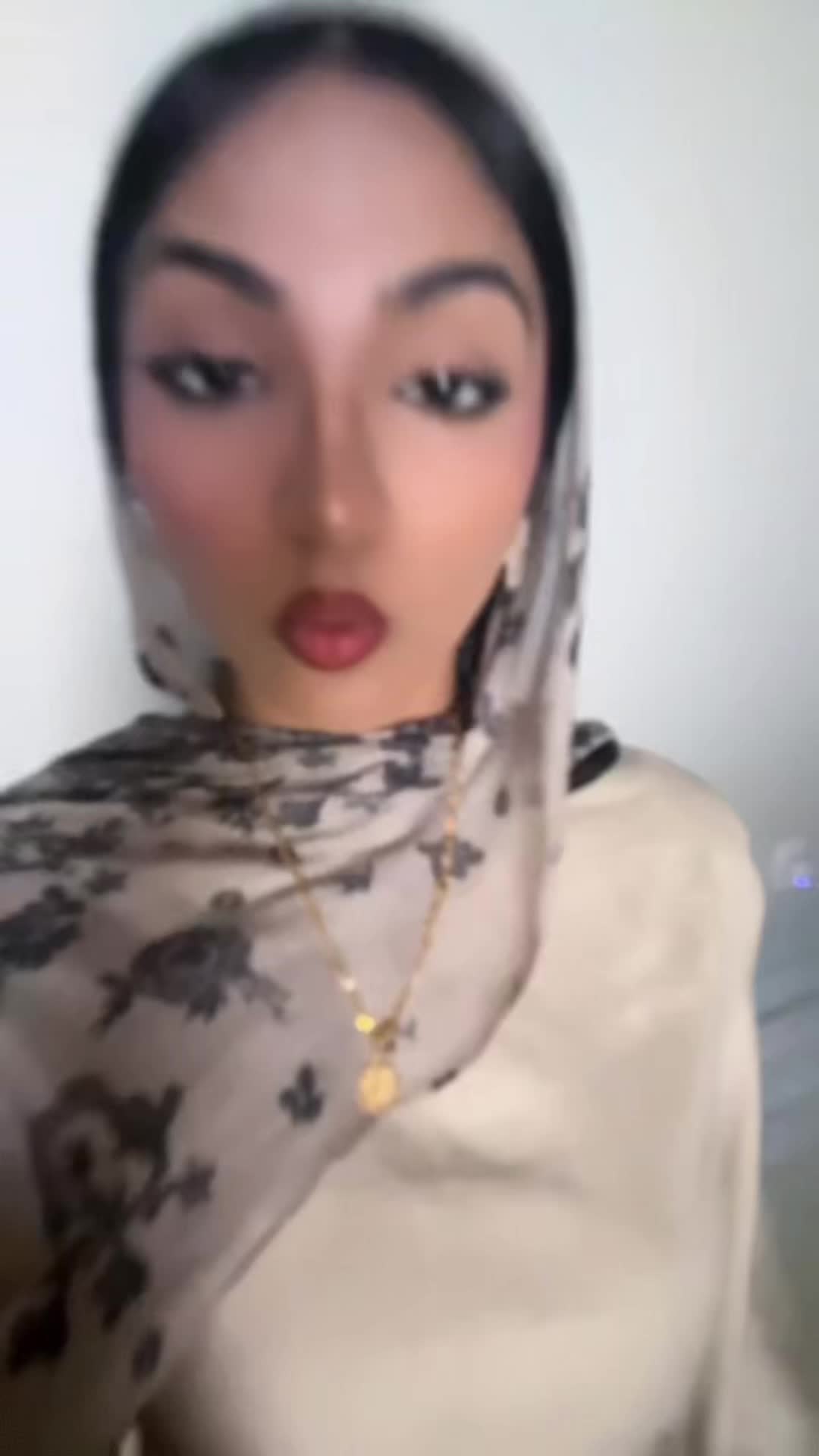 @️