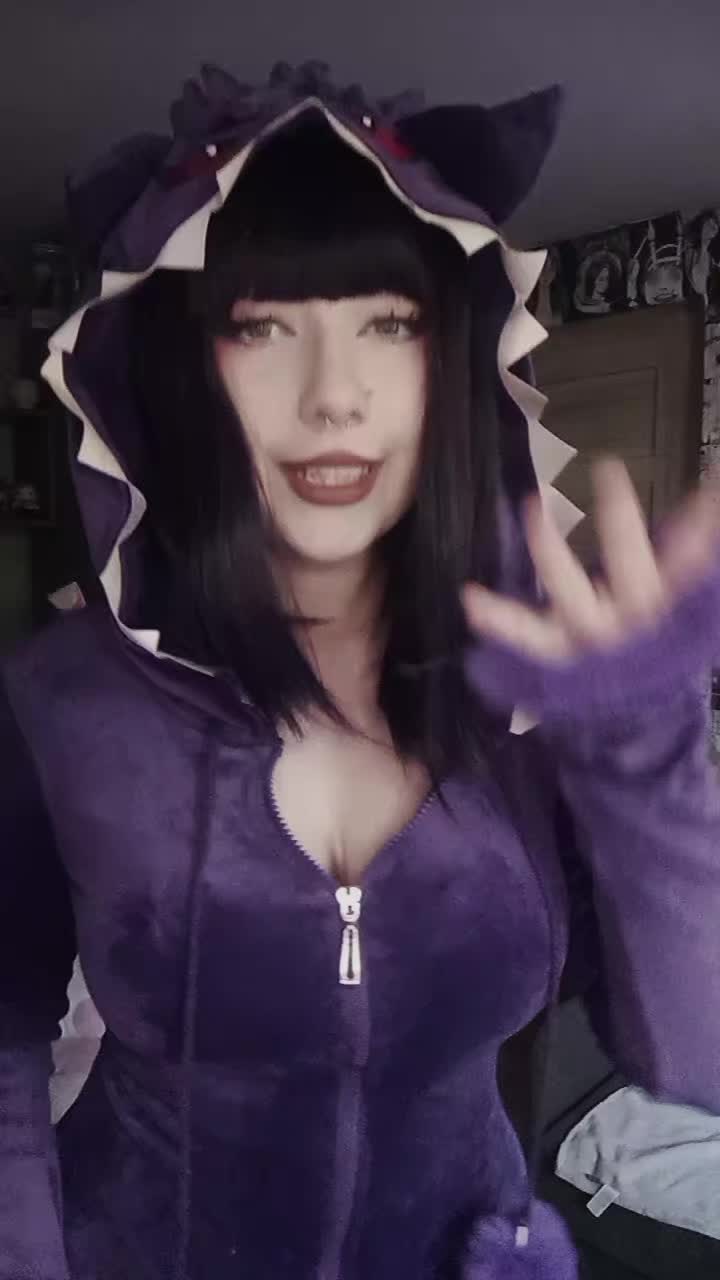 @twitch.tv/pastelbat_jpg