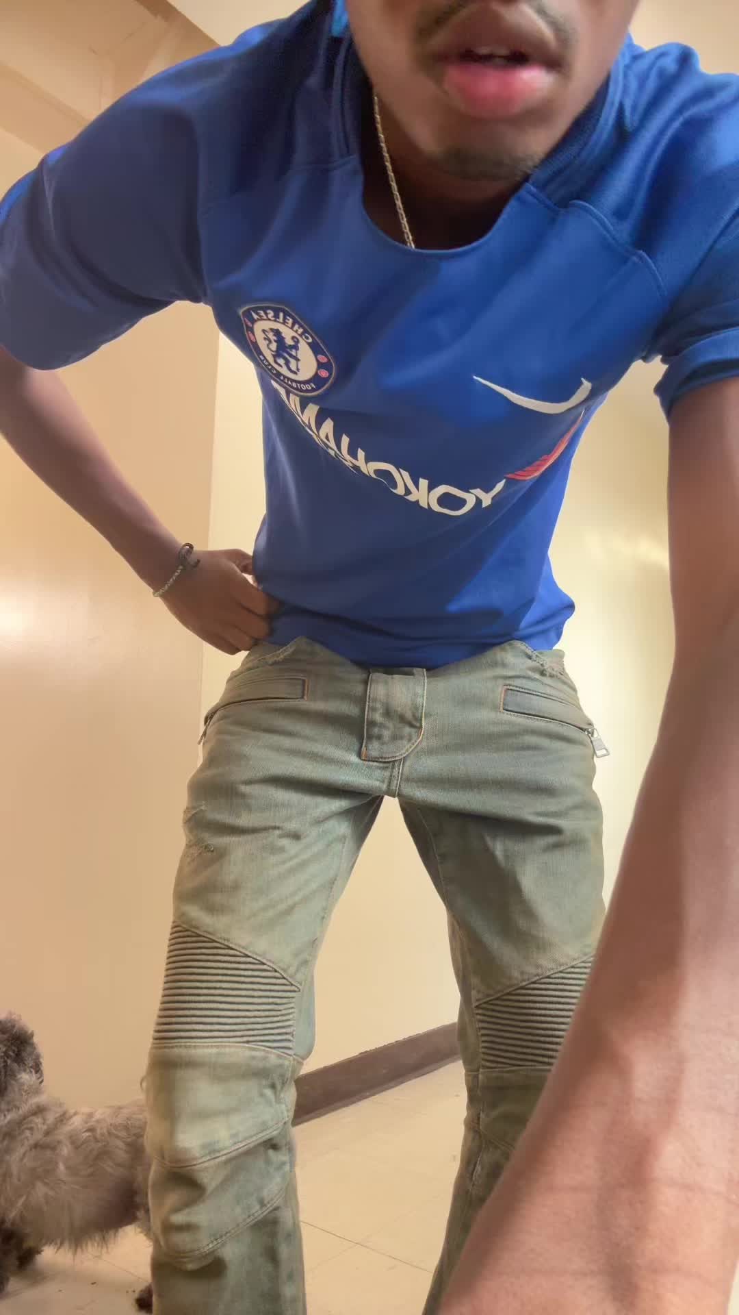 @️