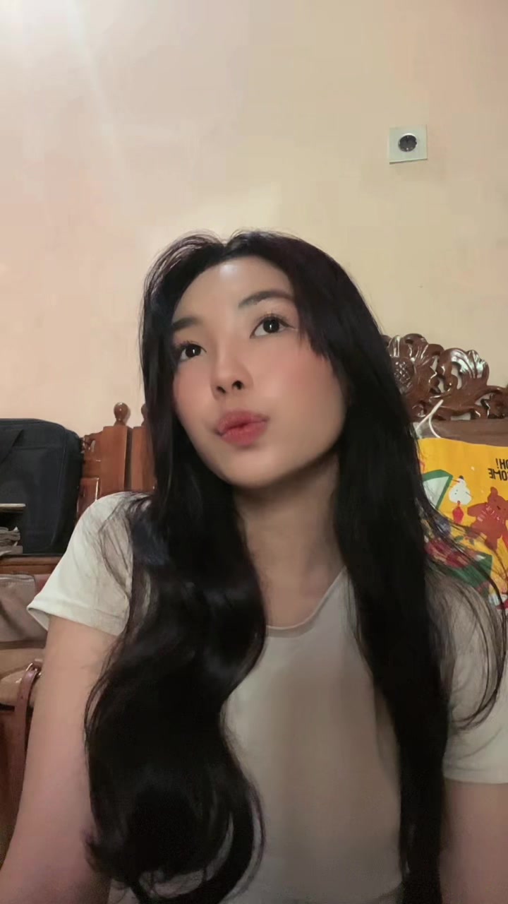 @nomnom🍓
