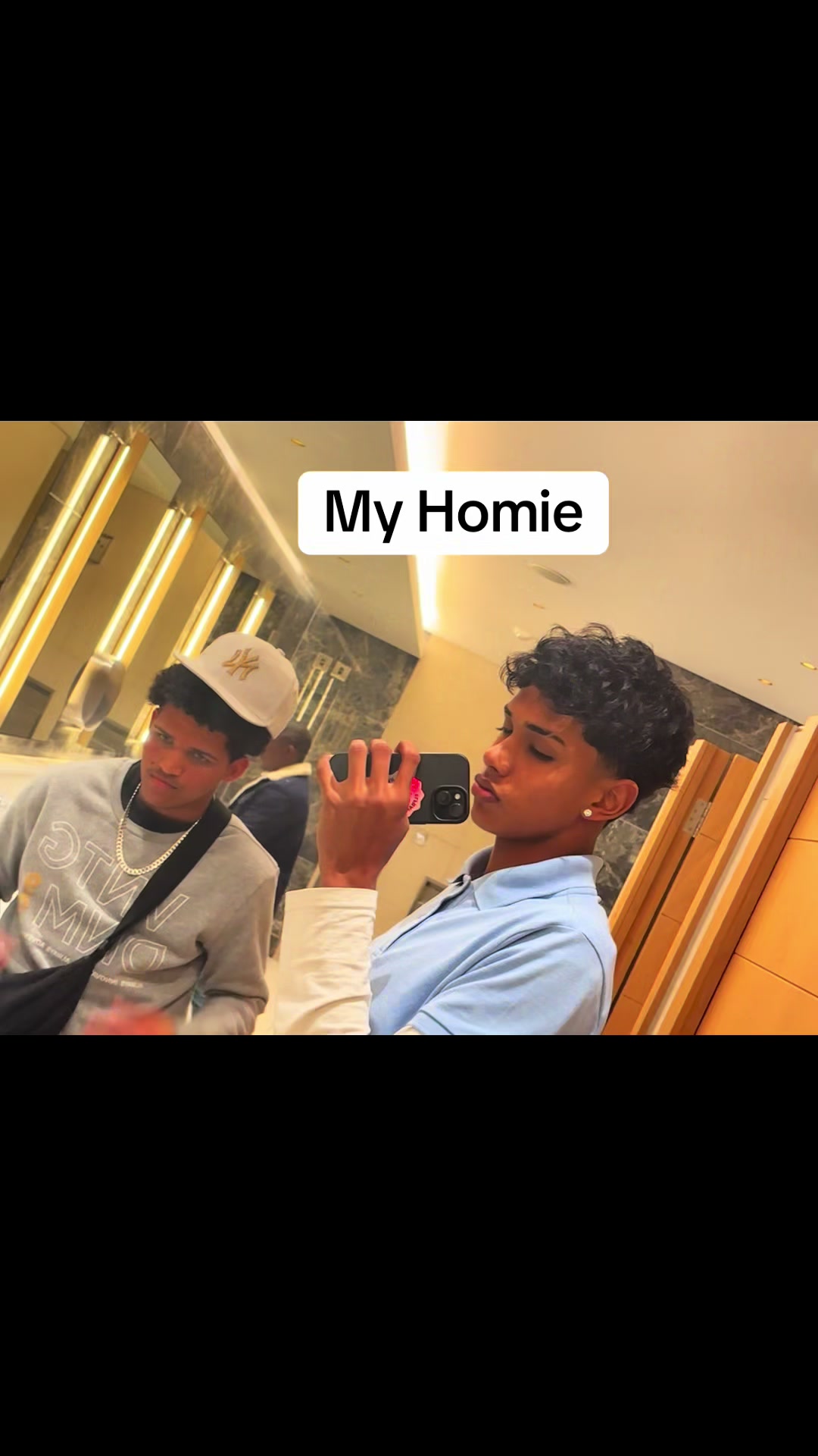 @almontray18