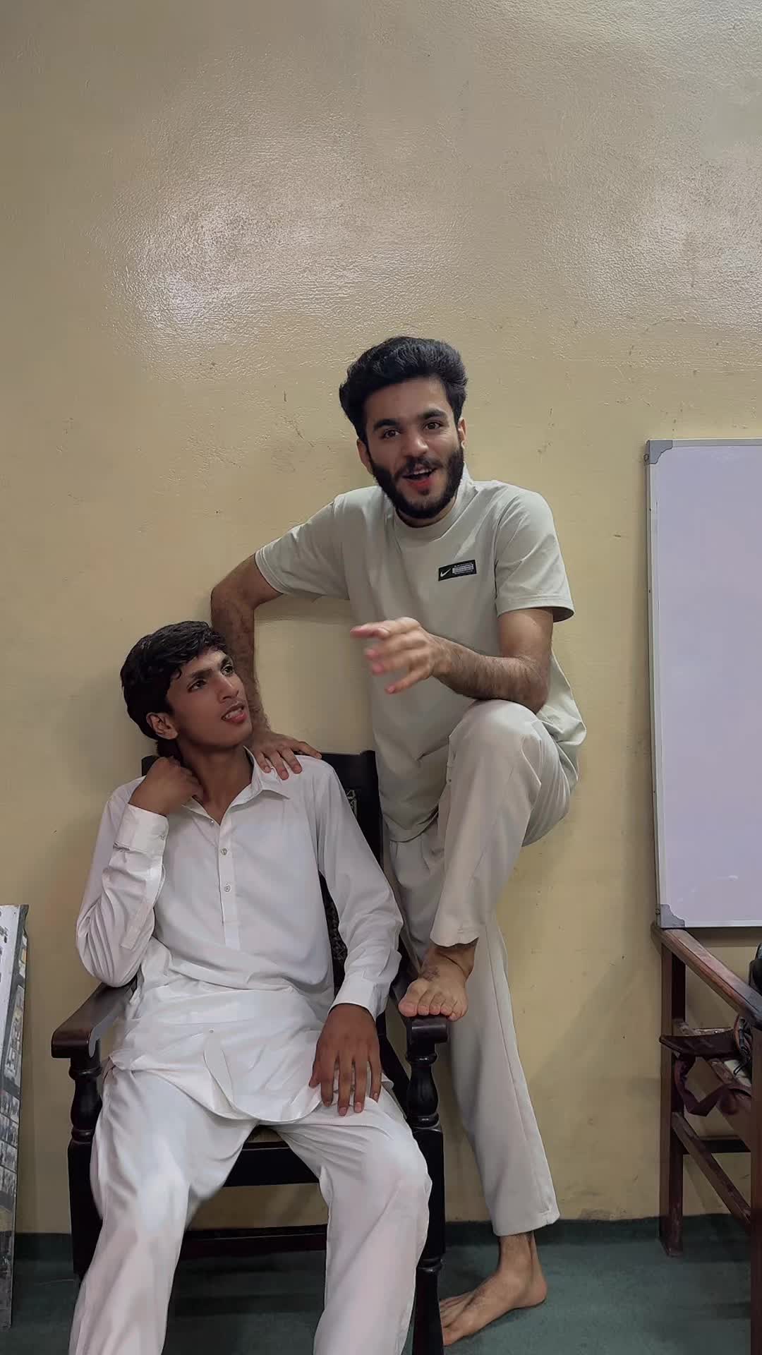 @GUJJAR🏴