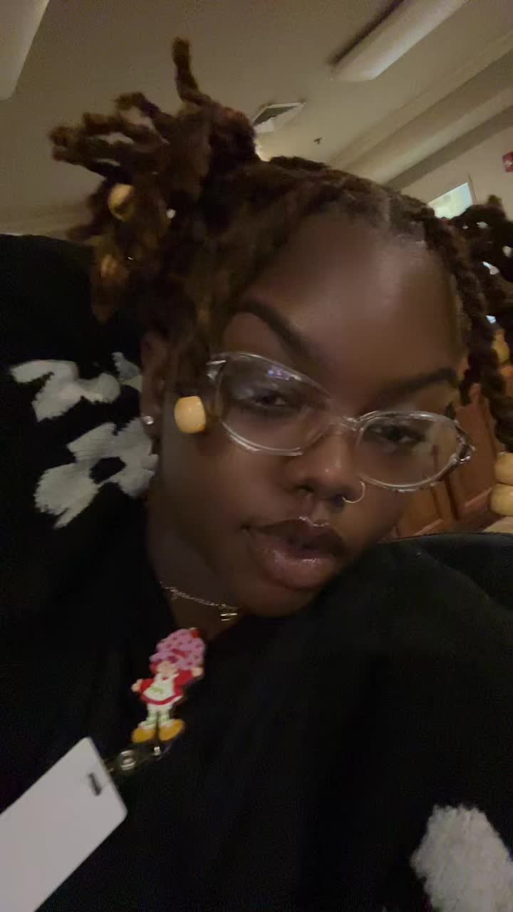 @DeReyonia <3
