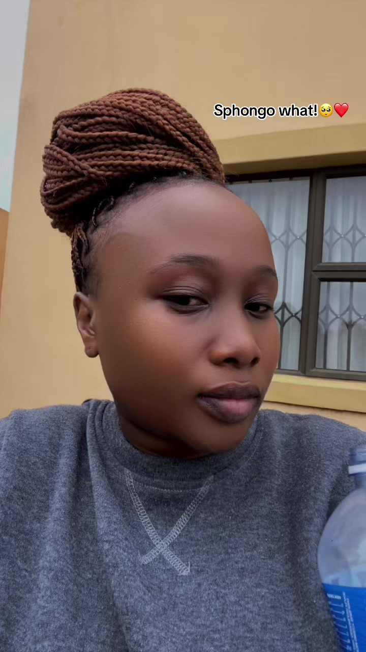 @Refiloe_Petunia🤍🌺|