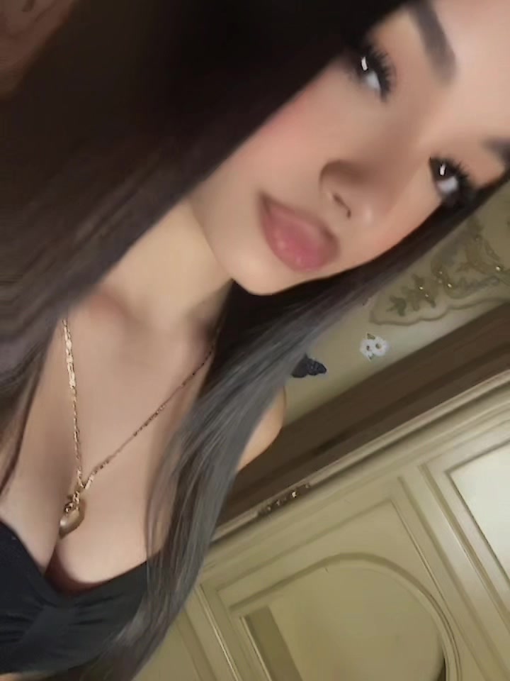 @𝐌𝐞𝐥𝐥𝐲𝐲&bull;🐝