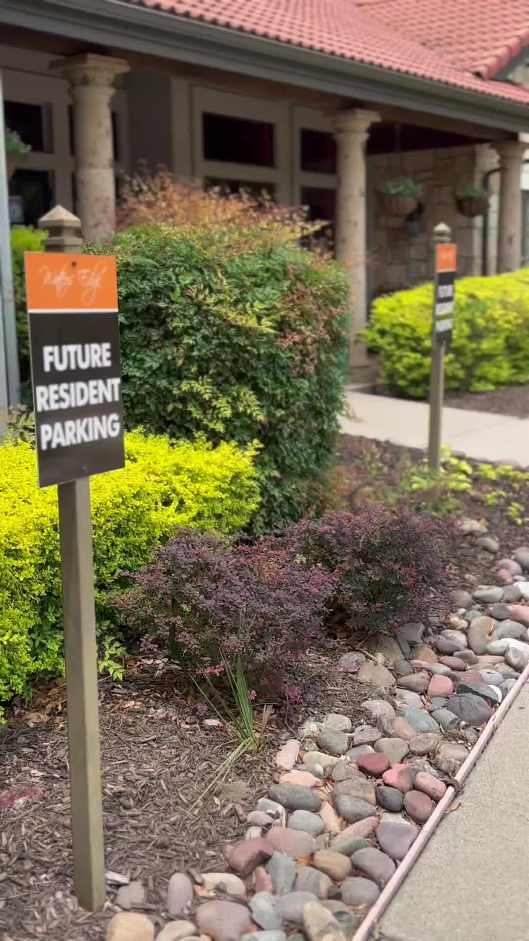 @Waters Edge Apartments