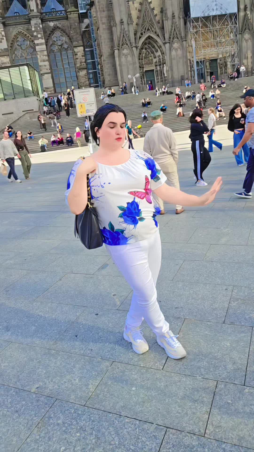 @🇩🇪🦋Mina Ali🦋🏳️🌈