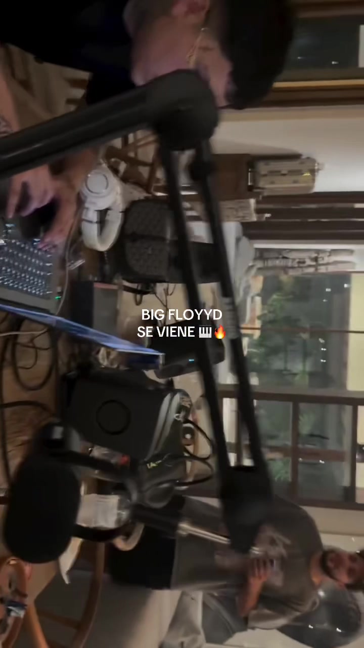 @floyymenorhq