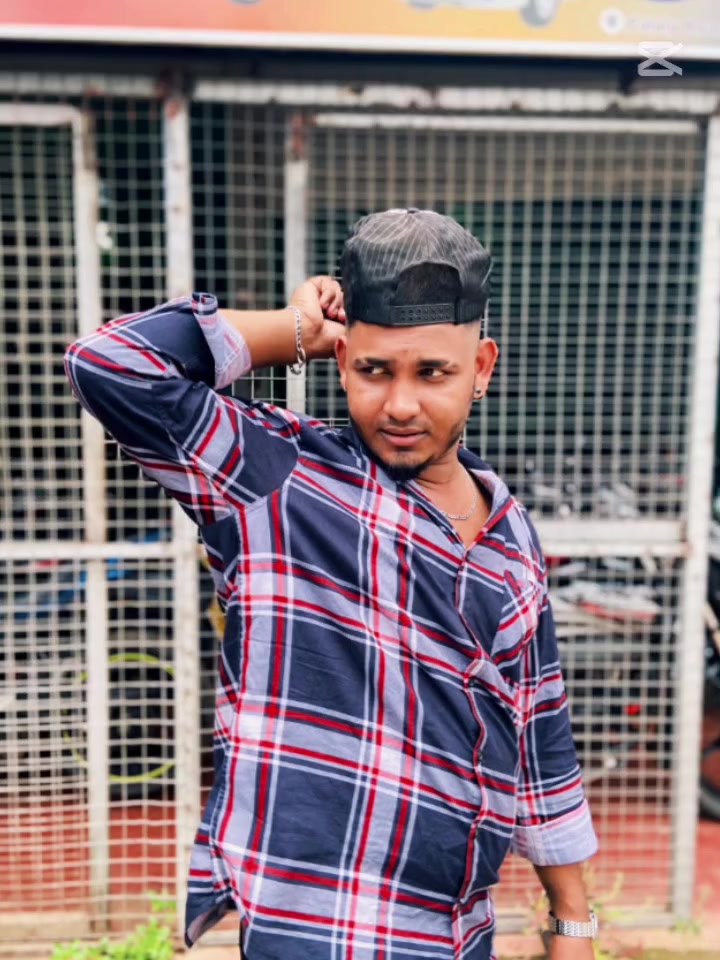 @Ł a ƙ ƙ i__💔