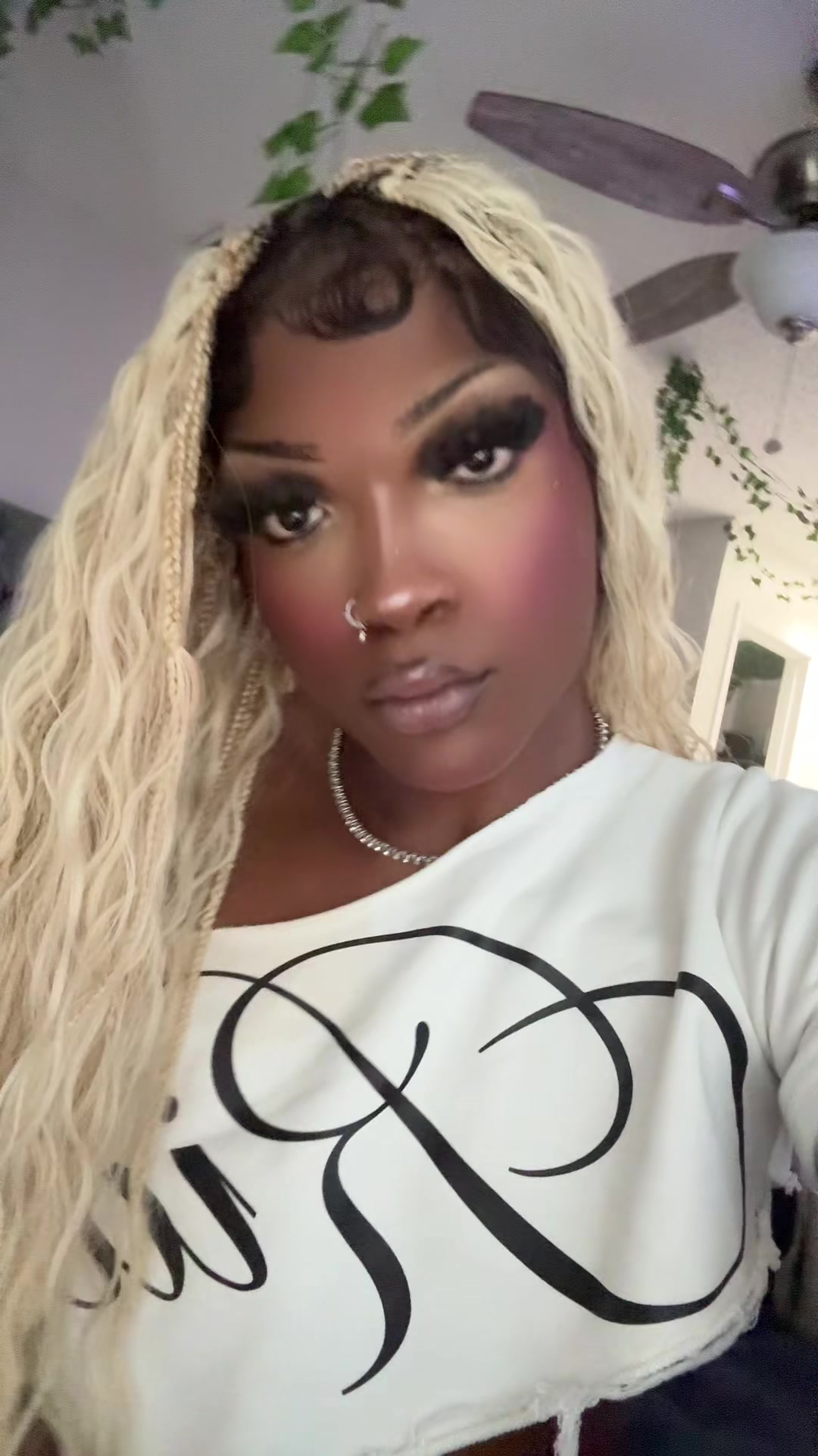 @lavish.lyrax