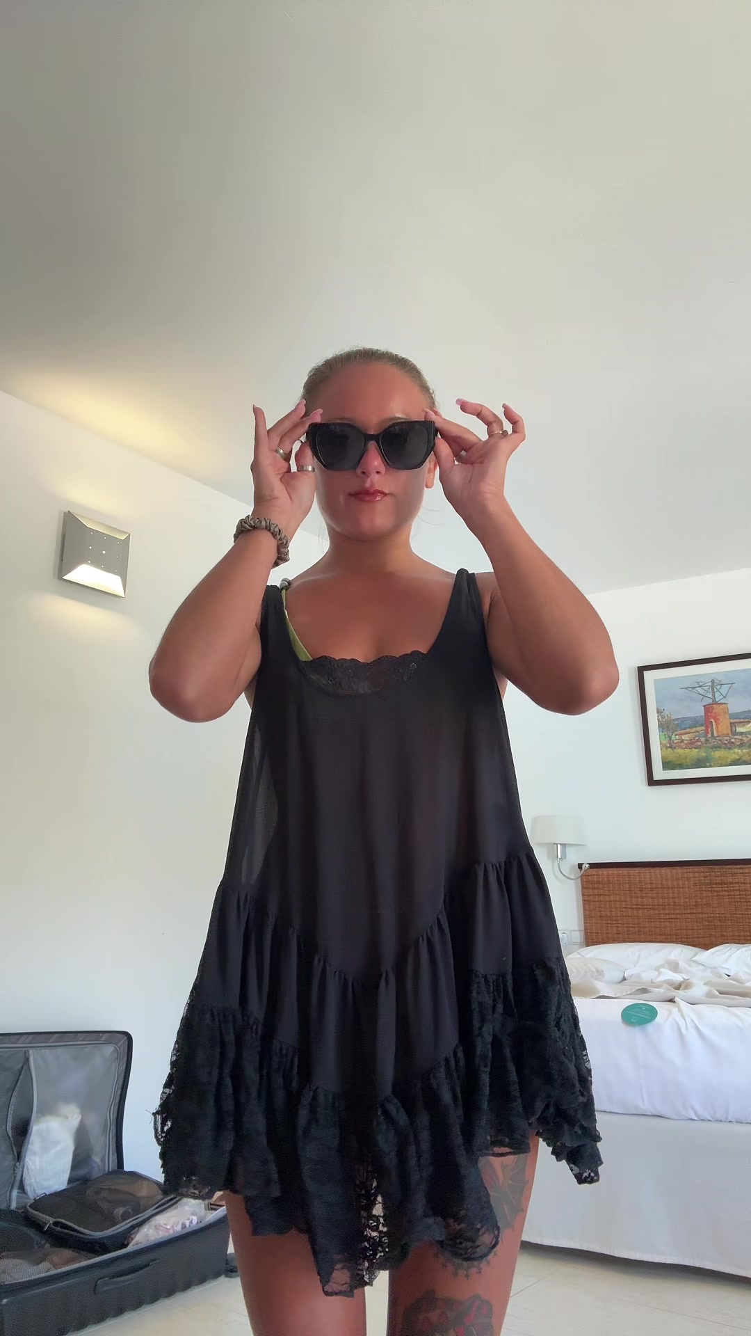 @anihayes