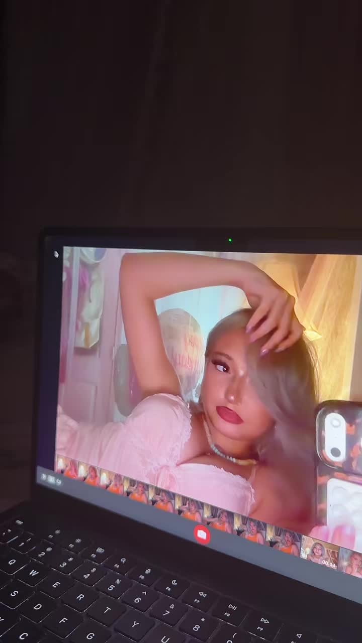 @L I V V I ๐ฆ๐๐