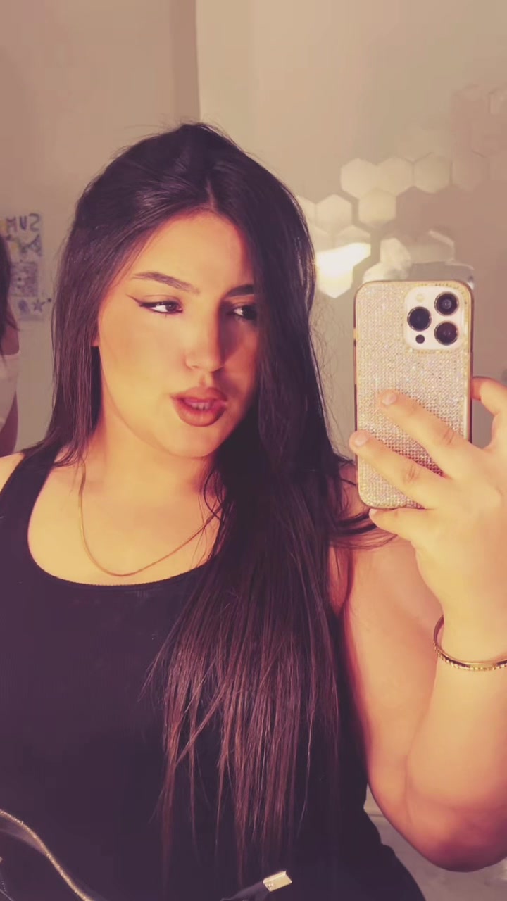 @Feriel Abrougui