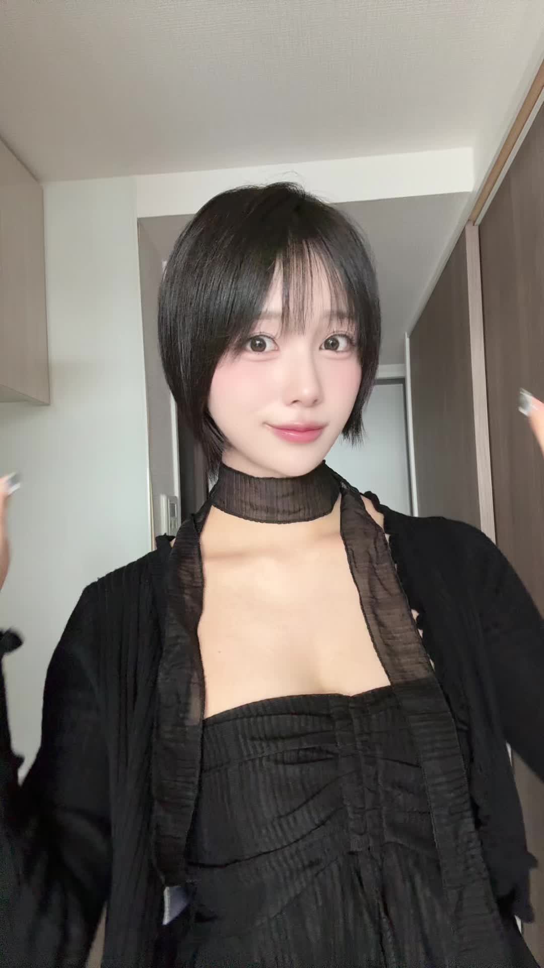 @安達玲奈