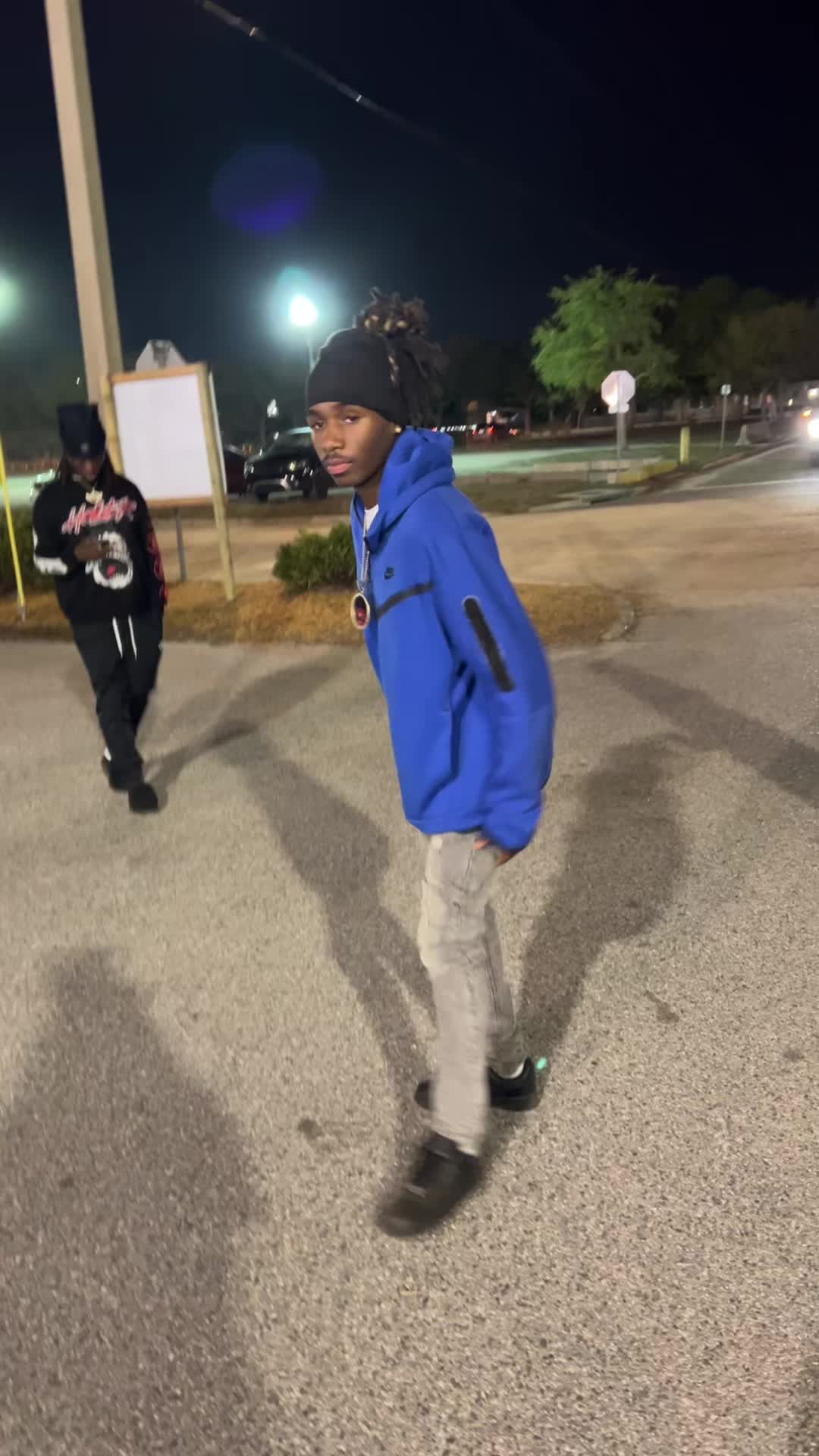 @zy