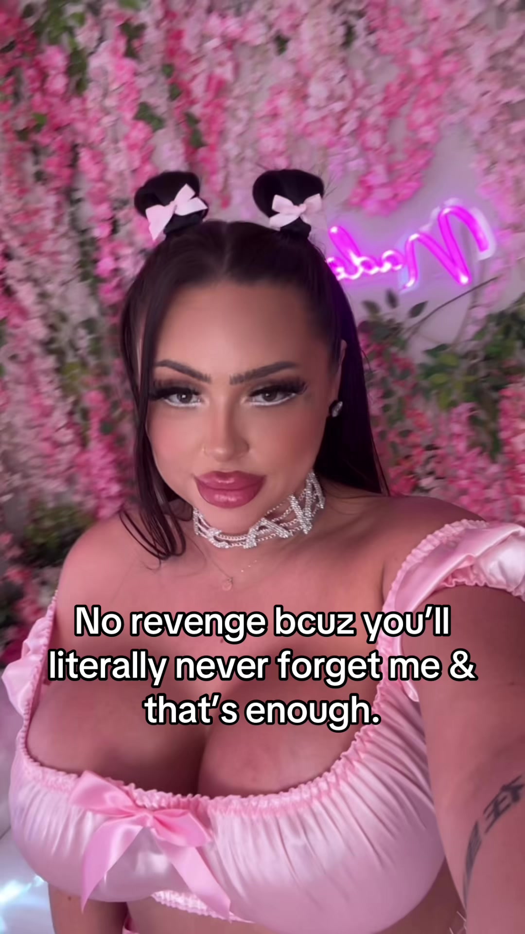 @zoeyfoxxofficial