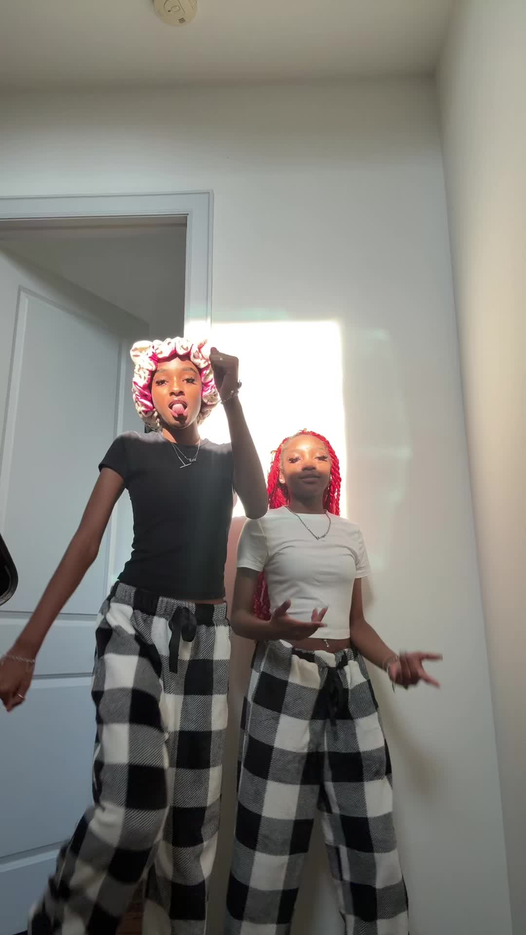 @moreofalis