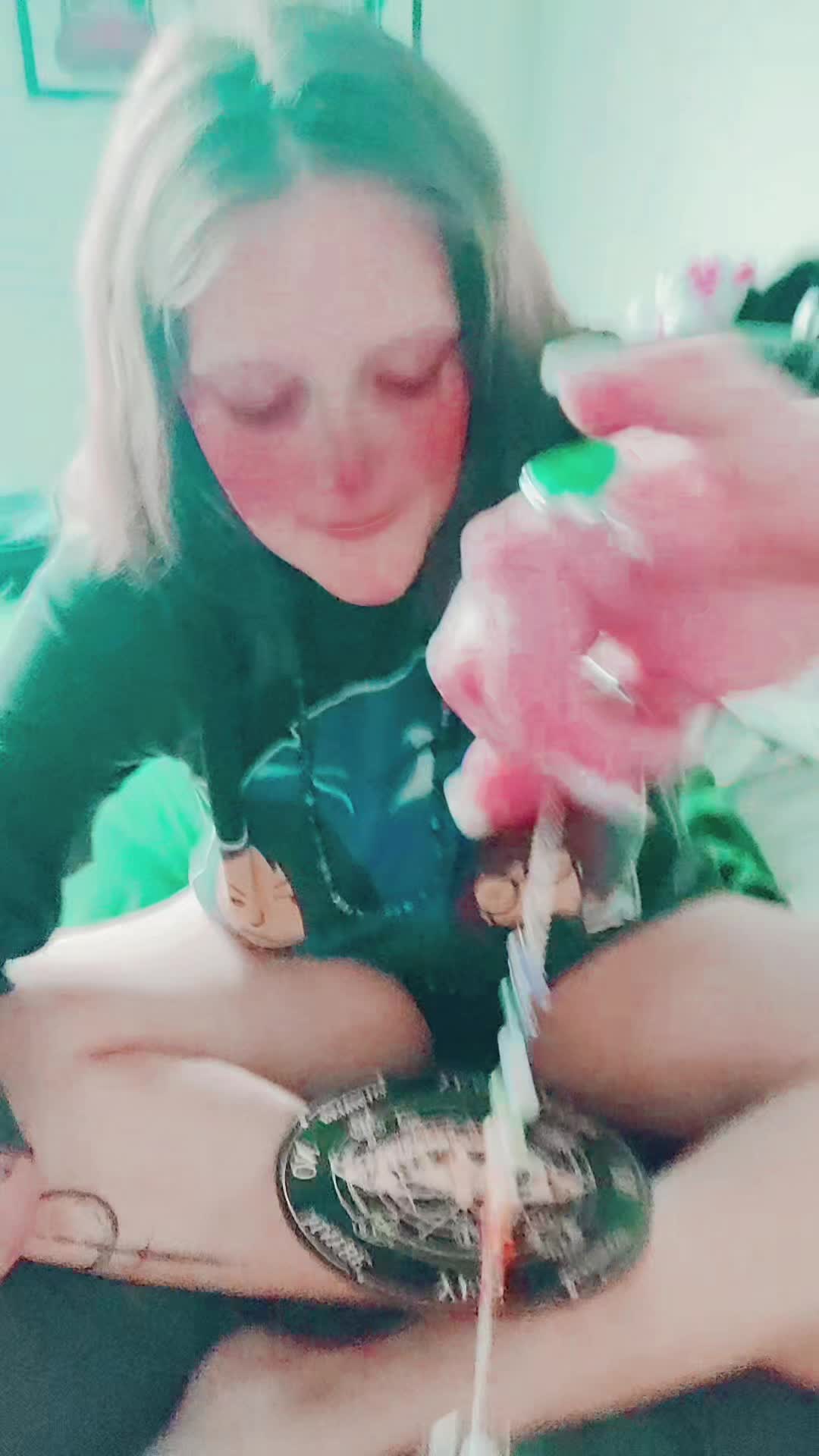 @HannahTheTripod