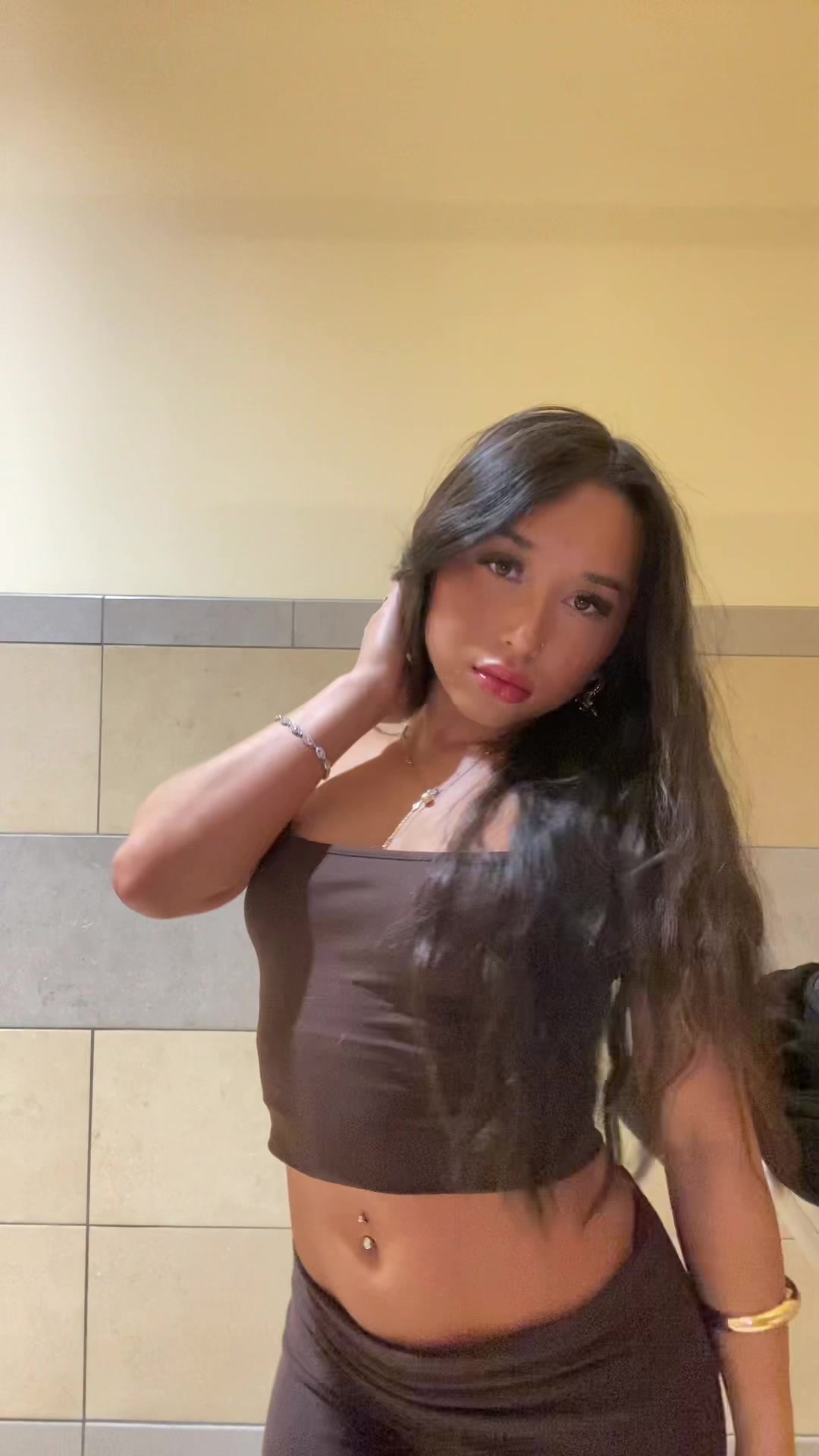 @ALI ★