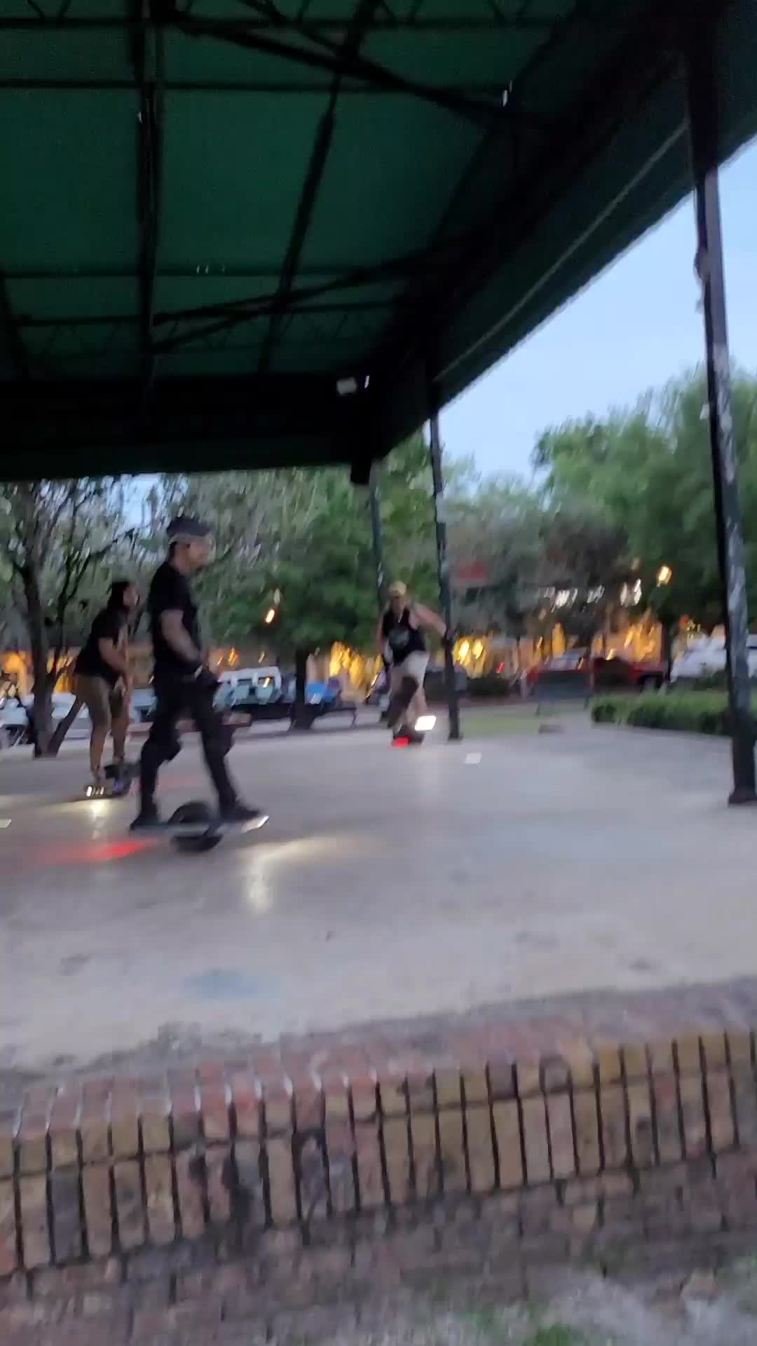 @FloatGang