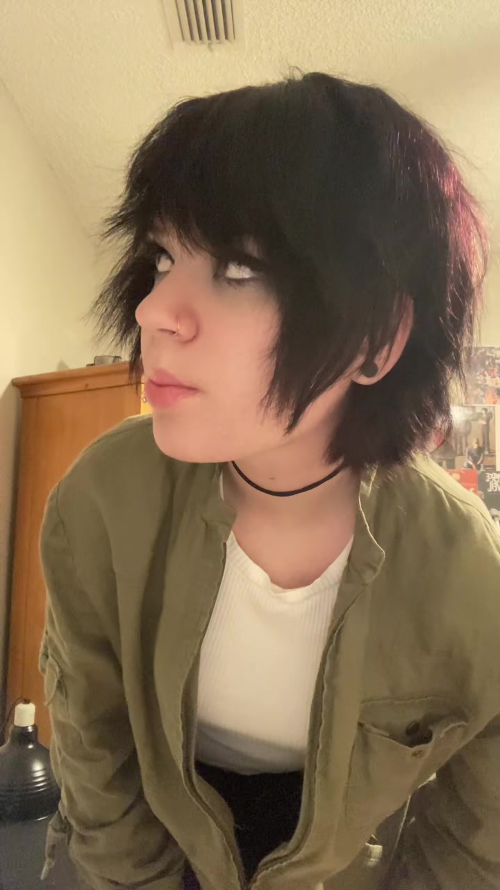 @Nella☠︎︎