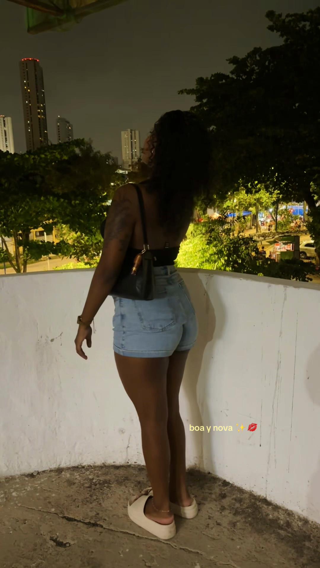 @layza 🌟