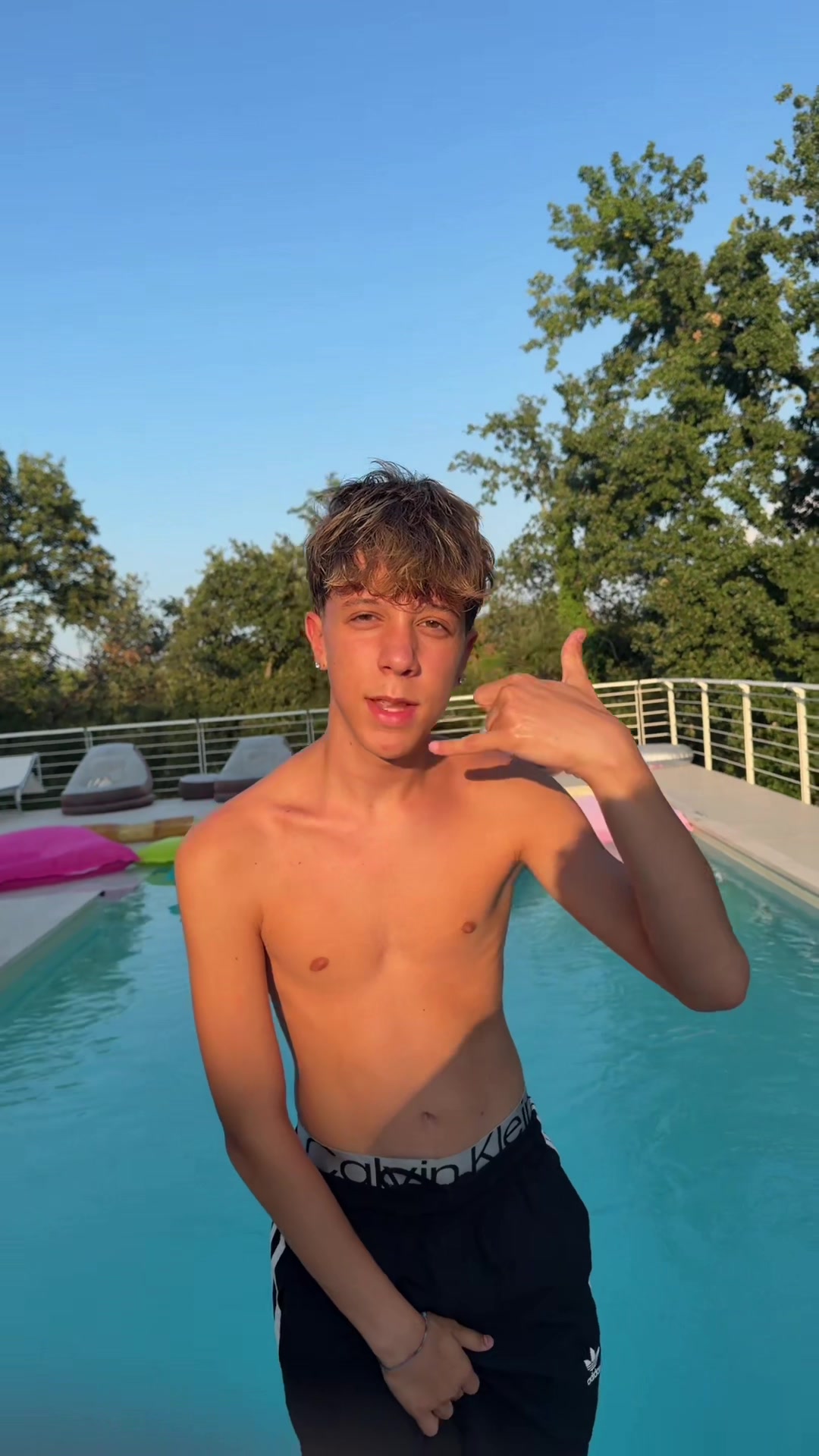 @Nikolasss💫