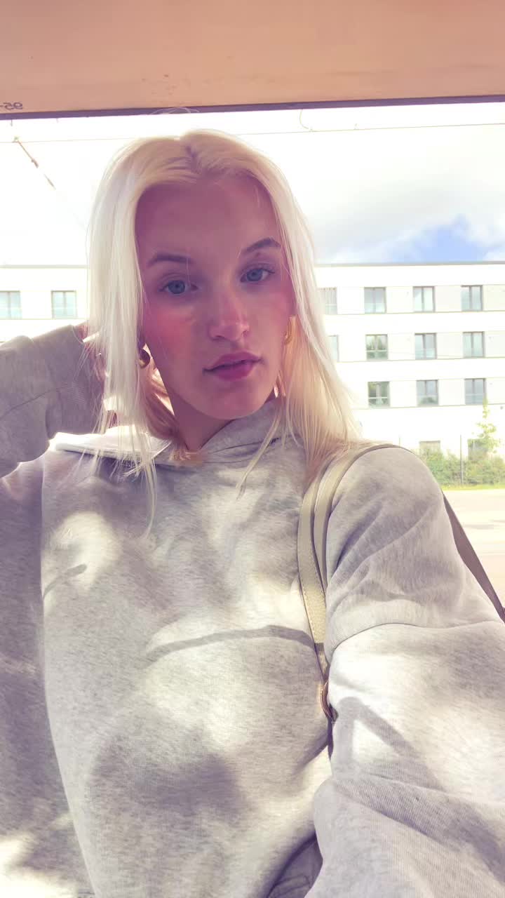 @🦢