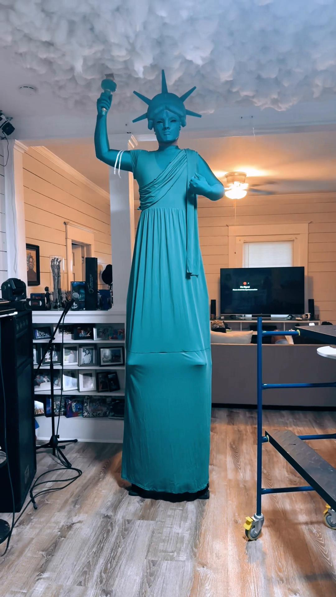 @tinytainment