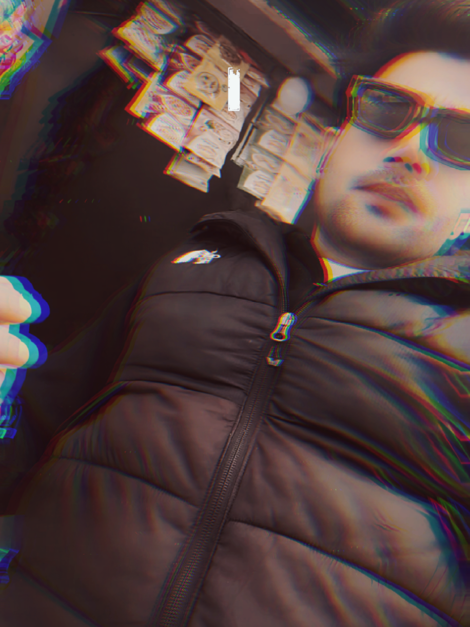 @A R S L A N بٹ 🧳