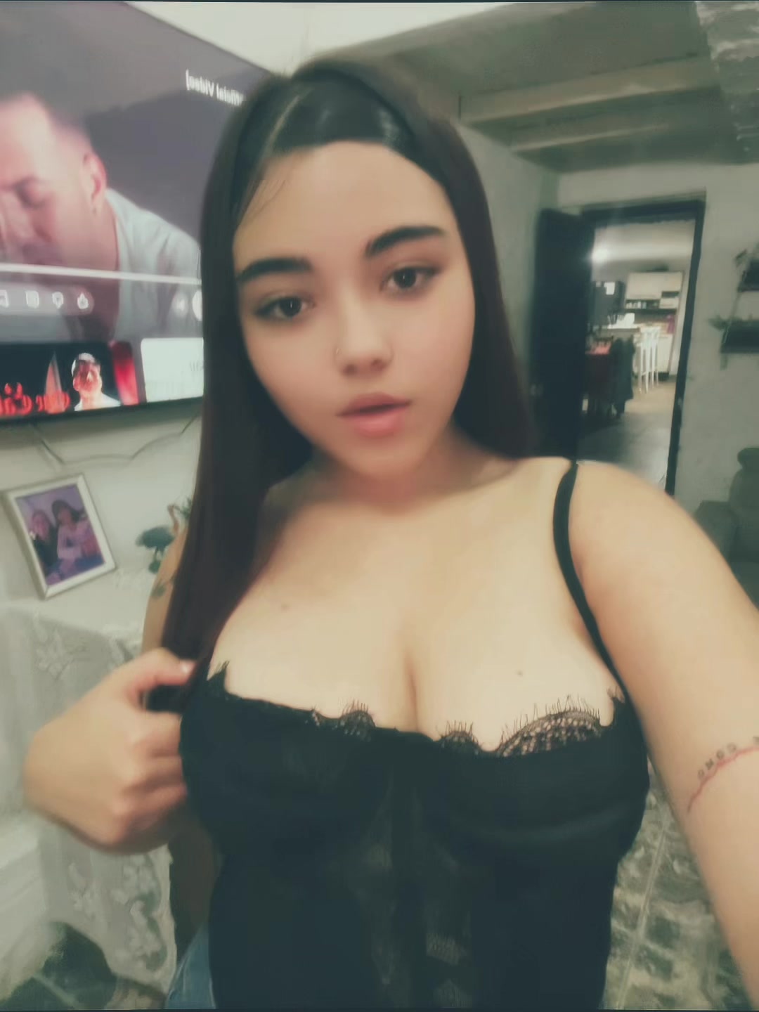 @V.M🦋