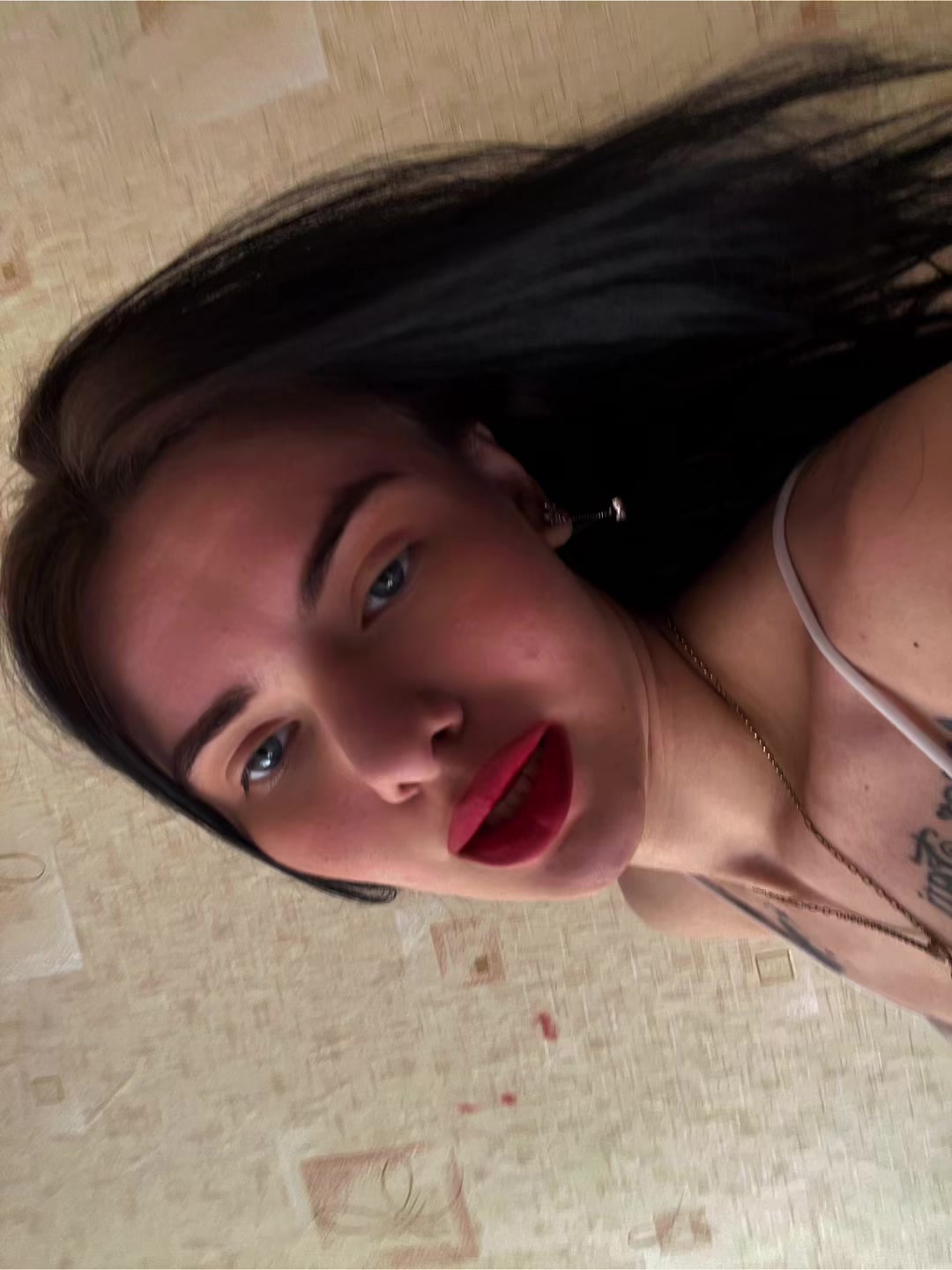 @n1kiqsx.ox