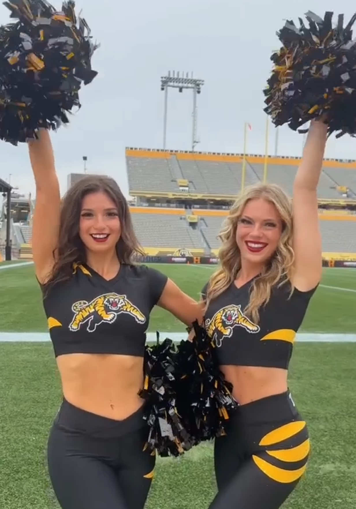 @TICATS DANCE & CHEER
