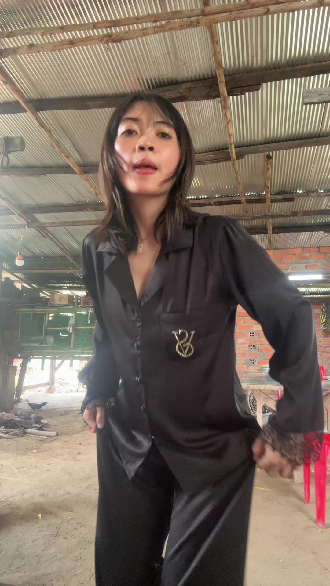 @Ployy