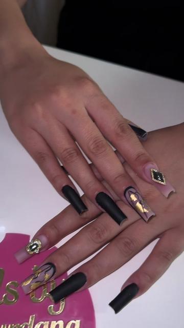 @nails_by_durdana