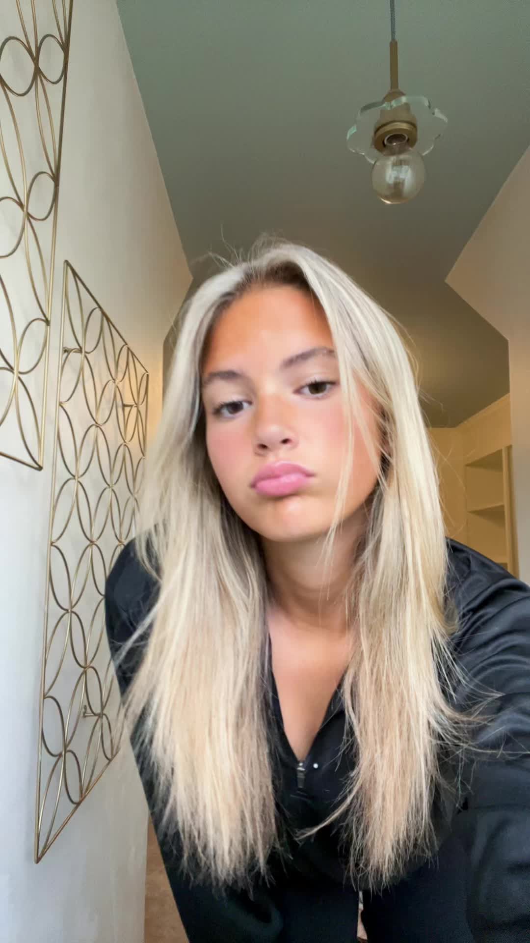 @Chloe