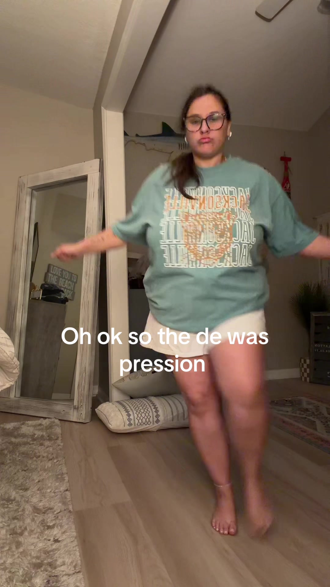 @camarmstrong__