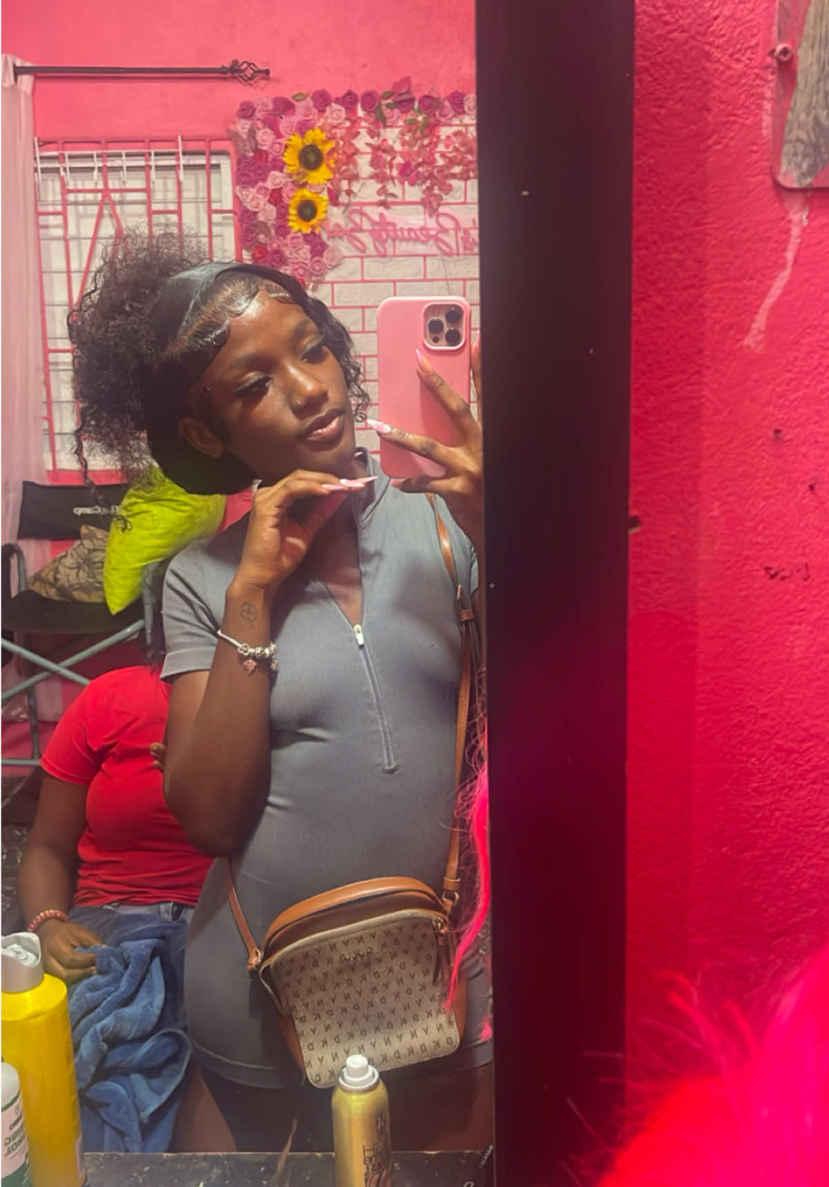 @PrettiiNeek🫶🏽