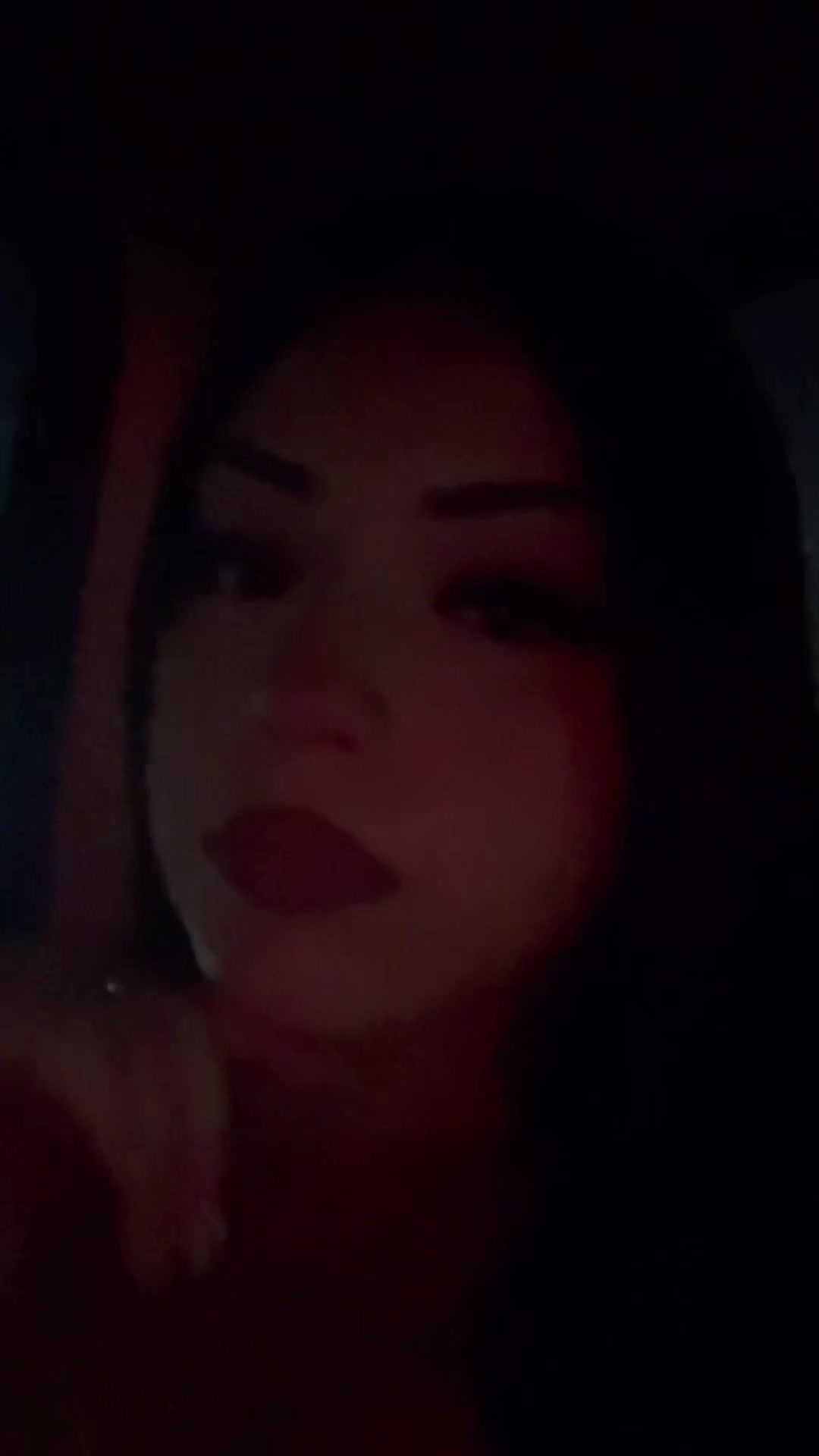 @️