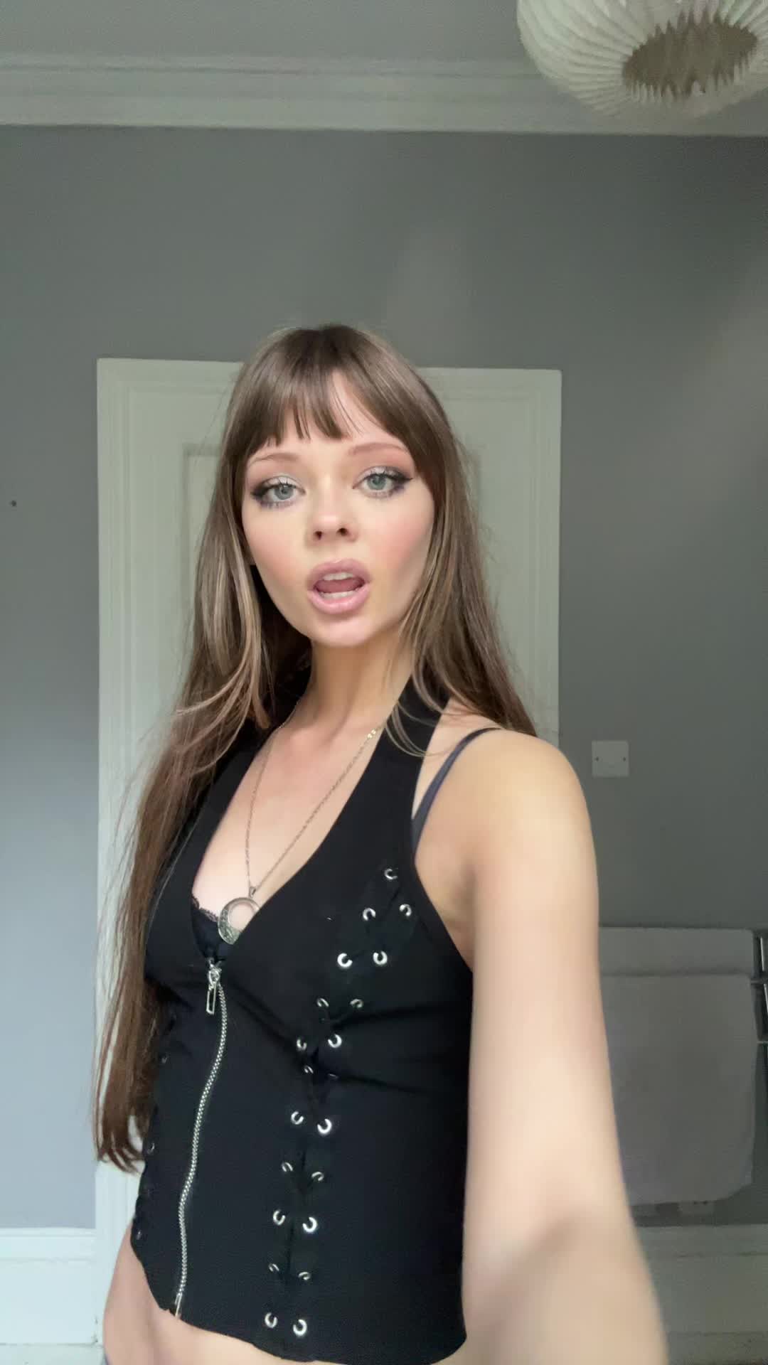@evie ♱